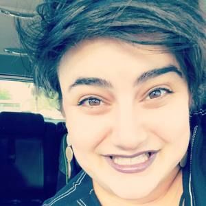 Meet your Posher, Cassandra